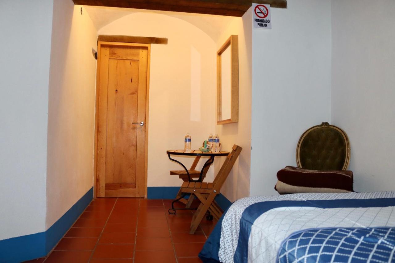 Hospedaje Pizza Azul Catorce Exteriör bild